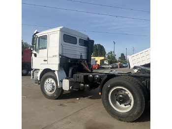 Влекач Shacman F3000: снимка 3 Влекач Shacman F3000: снимка 3