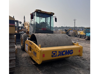 Компактор XCMG XS223J