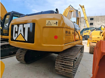 Верижен багер CATERPILLAR 320D2
