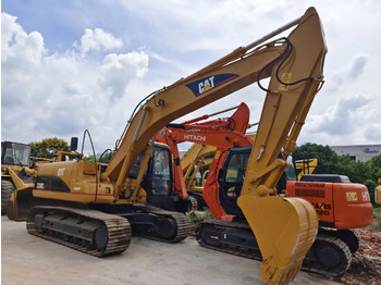 Верижен багер CATERPILLAR 320C