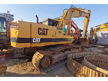 Верижен багер CATERPILLAR E200B