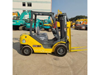 Лизинг на KOMATSU FD30 KOMATSU FD30: снимка 2