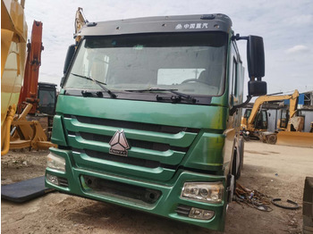 Влекач HOWO truck: снимка 2
