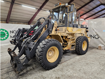 Колесен товарач CATERPILLAR