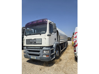Камион цистерна MAN TGA 26.320