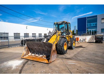 Колесен товарач CATERPILLAR 924G
