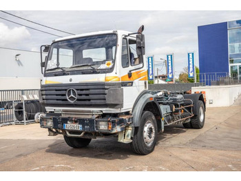 Мултилифт с кука камион MERCEDES-BENZ SK 2024