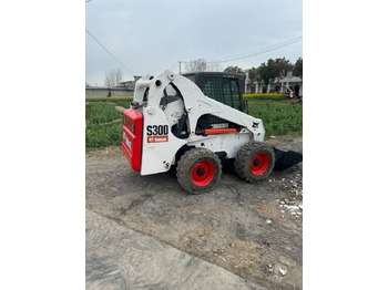 Мини челен товарач BOBCAT S300