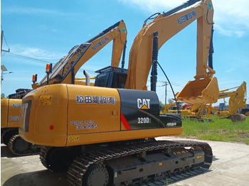 Верижен багер CATERPILLAR 320D2