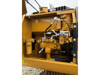 Верижен багер CAT 320D2 [ Copy ]: снимка 5