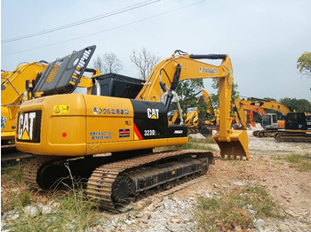 Верижен багер CATERPILLAR 323D