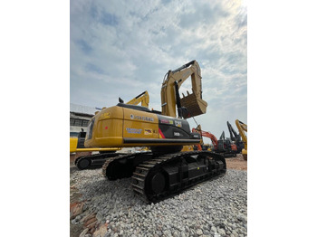 Верижен багер CATERPILLAR