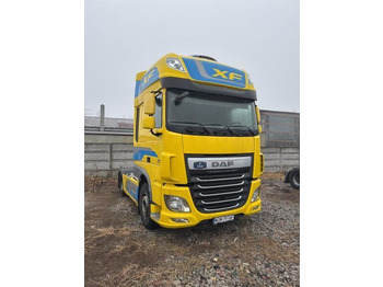 Влекач DAF XF