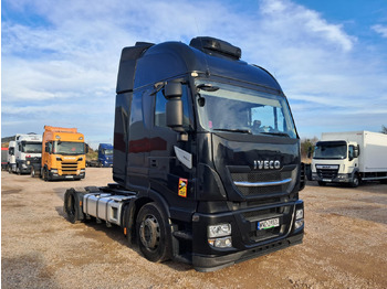 Влекач IVECO