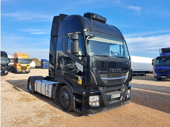 Влекач IVECO
