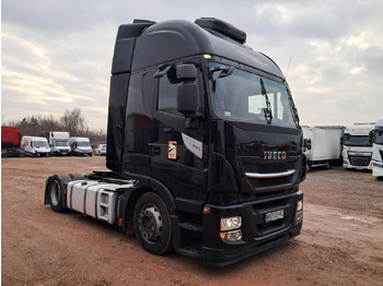 Влекач IVECO