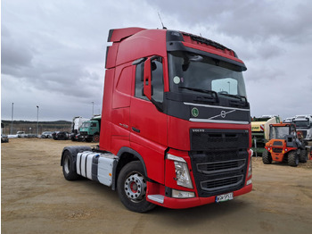 Влекач VOLVO FH