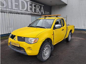 Лек автомобил MITSUBISHI L200