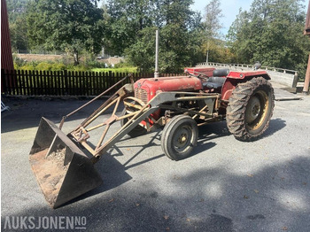 Трактор MASSEY FERGUSON 1000 series
