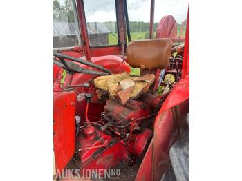 Трактор 1973/1974 McCormick 434 med Dalen 1254 vedmaskin: снимка 4