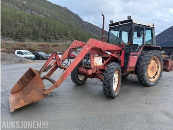 Трактор INTERNATIONAL