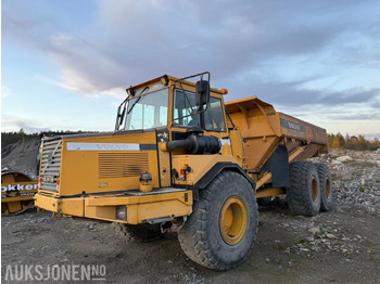 Самосвал VOLVO A25C