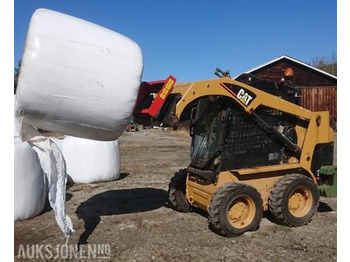 Мини челен товарач CATERPILLAR 216
