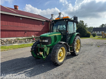 Трактор JOHN DEERE 5720