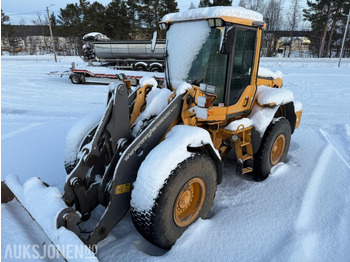 Колесен товарач VOLVO L90F