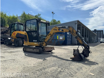 Мини багер 2011 Cat 301.8 minigraver m/Smalskuffe og hydraulisk pusseskuffe: снимка 5