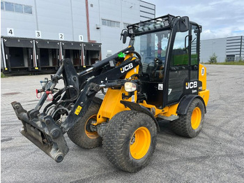 Колесен товарач 2023 JCB 403 plus  kost med oppsamler, strøkasse, vikeplog ++: снимка 2