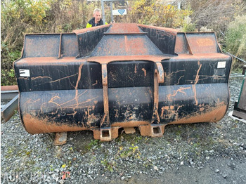 Прикачен инвентар CATERPILLAR