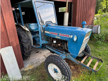 Трактор DØDSBO FRA SMÅBRUK MED 1970 FORD 3000, MASSE UTSTYR OG VERKSTEDSUTSTYR: снимка 2