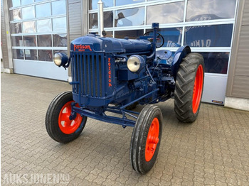 Трактор FORDSON
