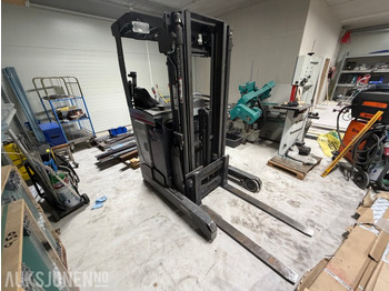 Подемно-транспортна техника 2013 Nissan UND140 Skyvemasttruck - 4,8m med batterilader: снимка 3 Подемно-транспортна техника 2013 Nissan UND140 Skyvemasttruck - 4,8m med batterilader: снимка 3