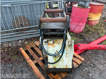 Прикачен инвентар за Строителна техника 2008 Simex PLB 300 asfaltfres m/overgang til S-60 feste.: снимка 4 Прикачен инвентар за Строителна техника 2008 Simex PLB 300 asfaltfres m/overgang til S-60 feste.: снимка 4