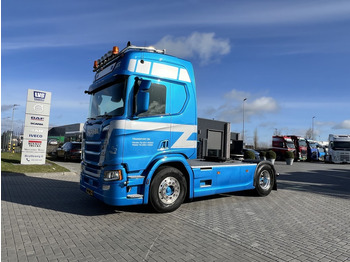 Влекач SCANIA R 450