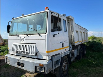 Самосвал камион IVECO Trakker