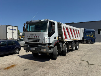 Камион IVECO EuroTrakker