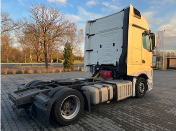 Влекач Mercedes-Benz Actros 1842 MP4: снимка 3 Влекач Mercedes-Benz Actros 1842 MP4: снимка 3