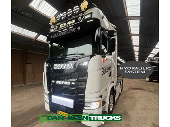 Влекач SCANIA S 540