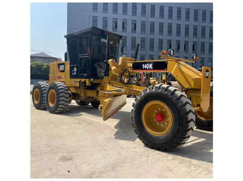 Грейдер CATERPILLAR 140H