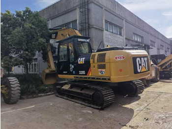 Верижен багер Great condition and fast delivery second hand excavator CAT 320D at low hours cheap price for sale: снимка 2