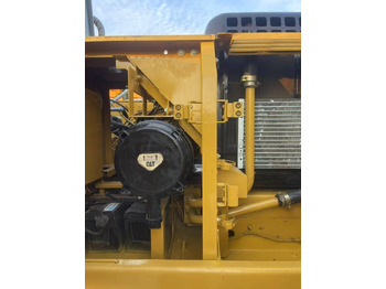 Верижен багер CAT 320 B: снимка 3