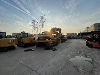 Верижен багер CAT 320 B: снимка 2