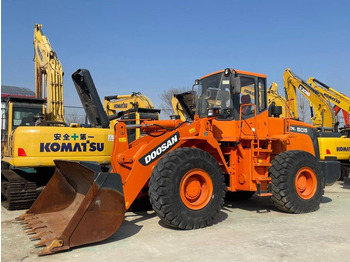 Колесен товарач DOOSAN