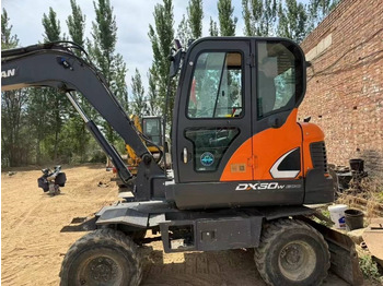 Мини багер Doosan DX 60: снимка 5