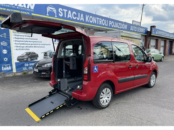 Лек автомобил CITROËN