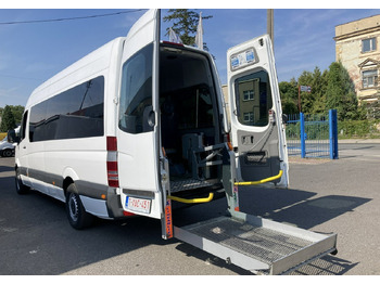 Лек автомобил MERCEDES-BENZ