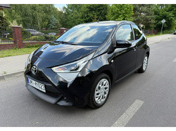 Хечбек TOYOTA